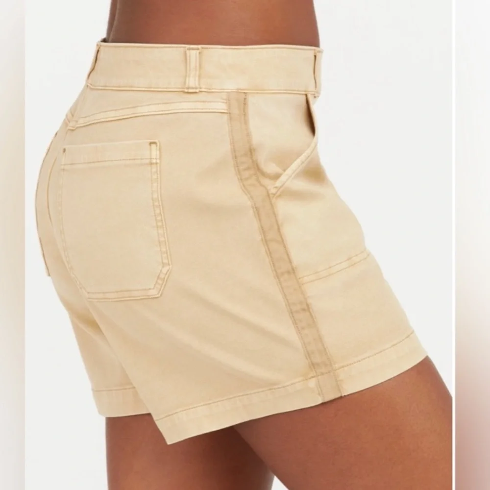 nwt SPANX 6” Twill Short in Almond Stretch Cargo Short Cream Tan 20358R Size XS - Picture 7 of 13